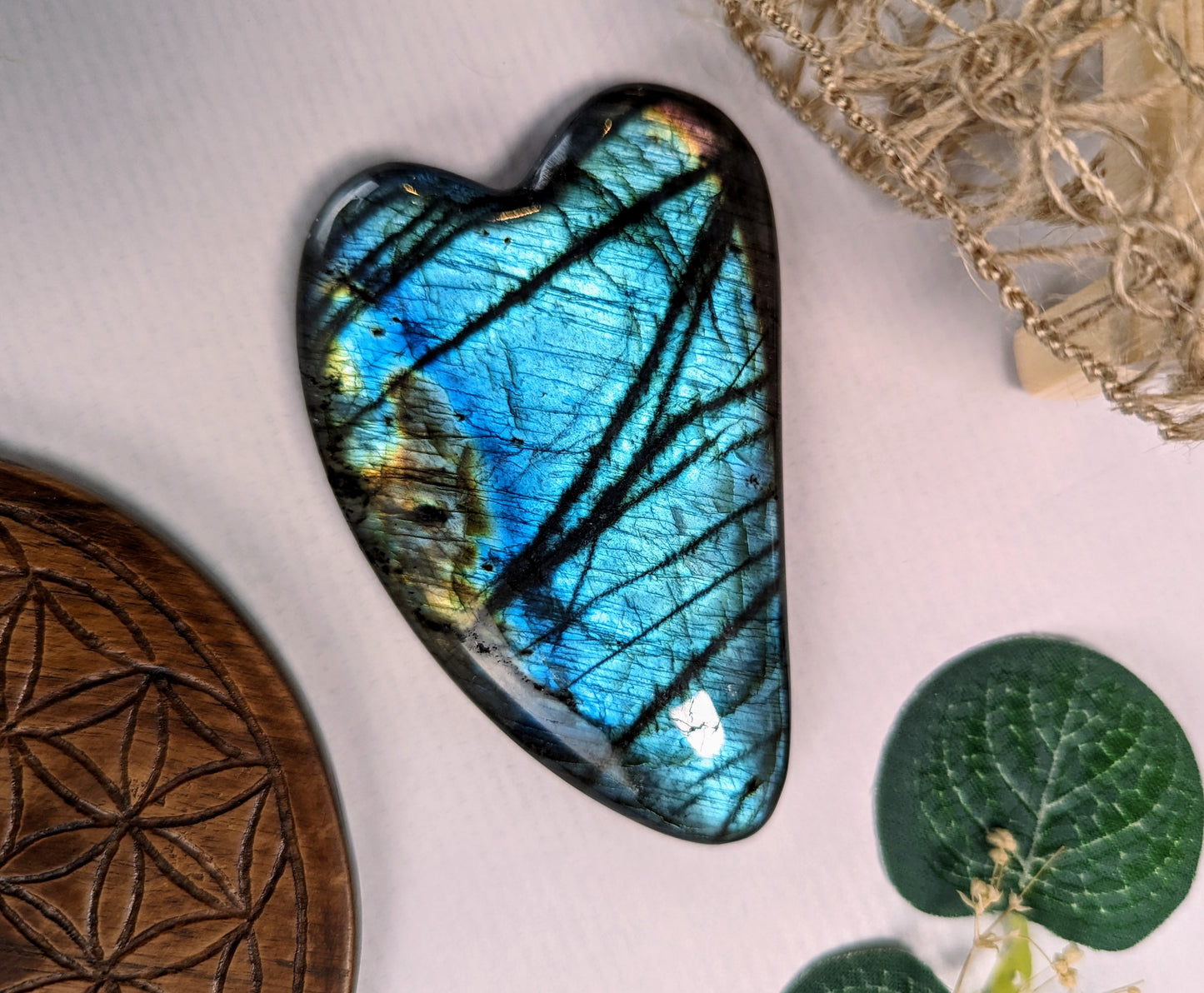 Gua sha en Labradorite 100% naturelle multicolore couleur rare Pièce unique Pierre de massage (Photo recto verso)