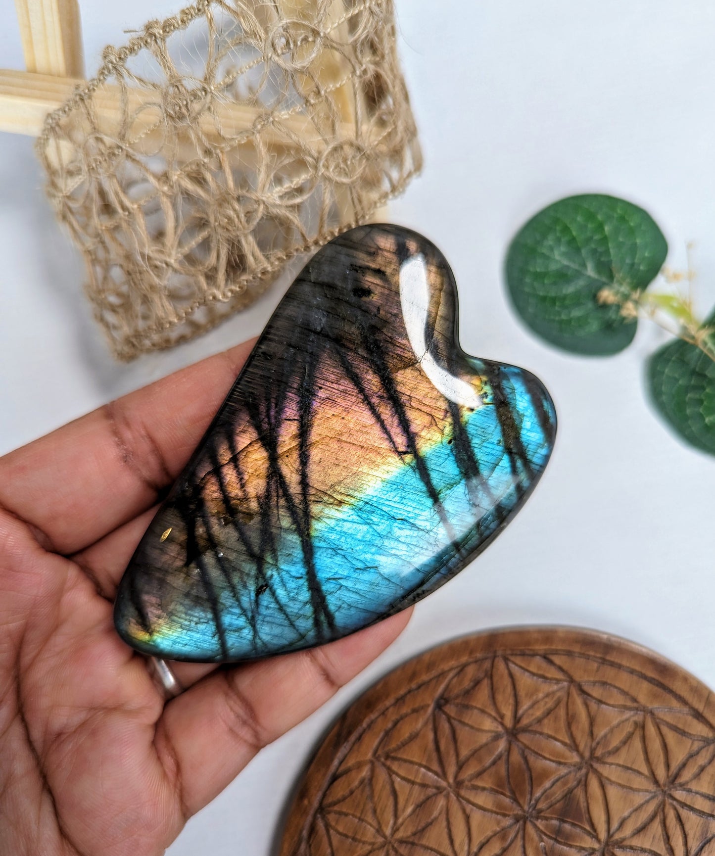 Gua sha en Labradorite 100% naturelle multicolore couleur rare Pièce unique Pierre de massage (Photo recto verso)