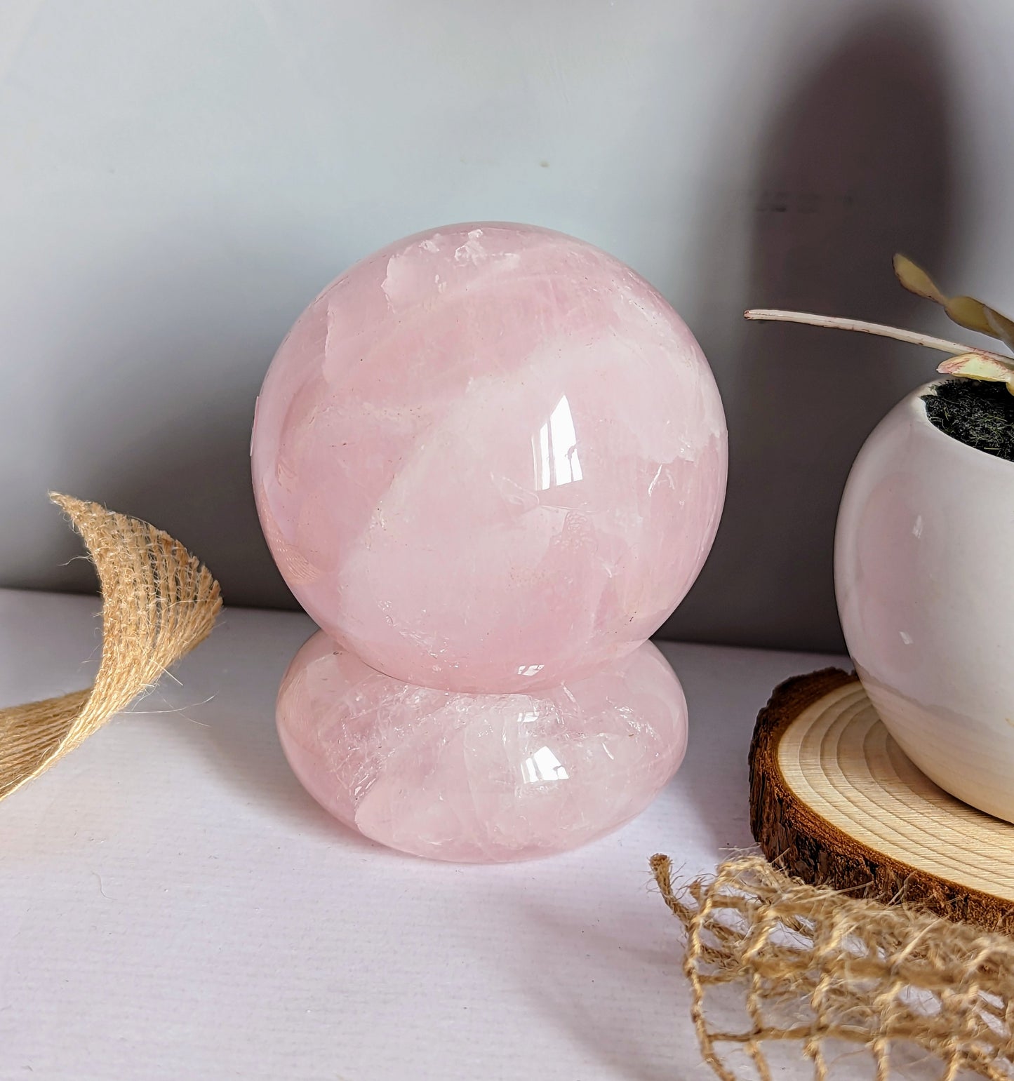 Quartz Rose en sphère, 100% naturelle fait main