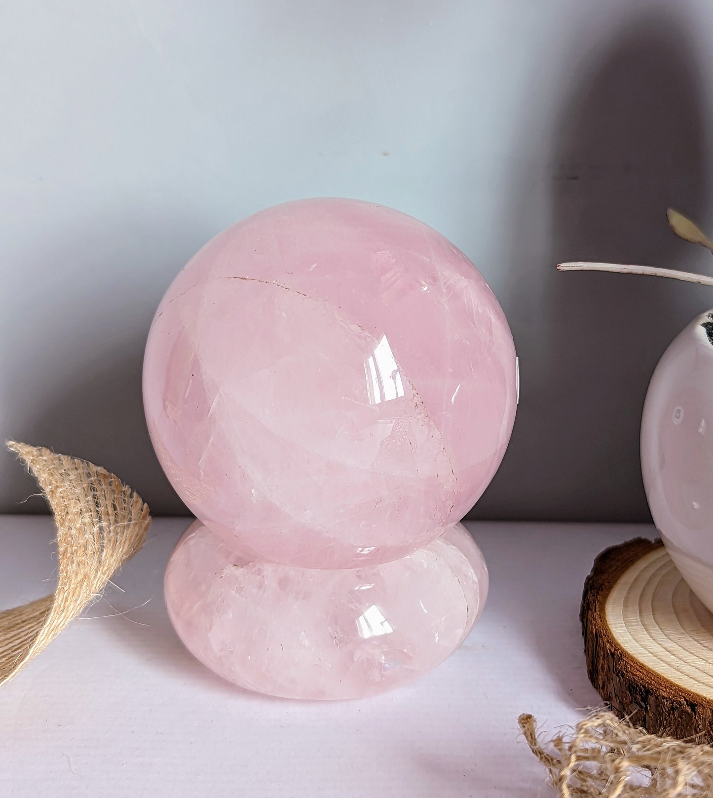 Quartz Rose en sphère, 100% naturelle fait main