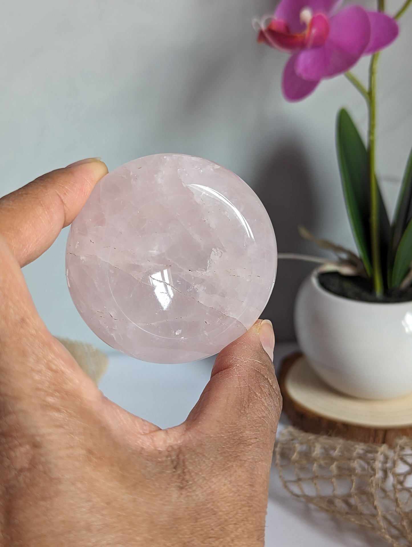 Quartz Rose en sphère, 100% naturelle fait main