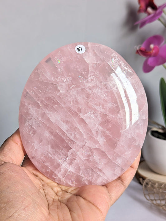 Quartz en gros galet en sphère, 100% naturelle fait main