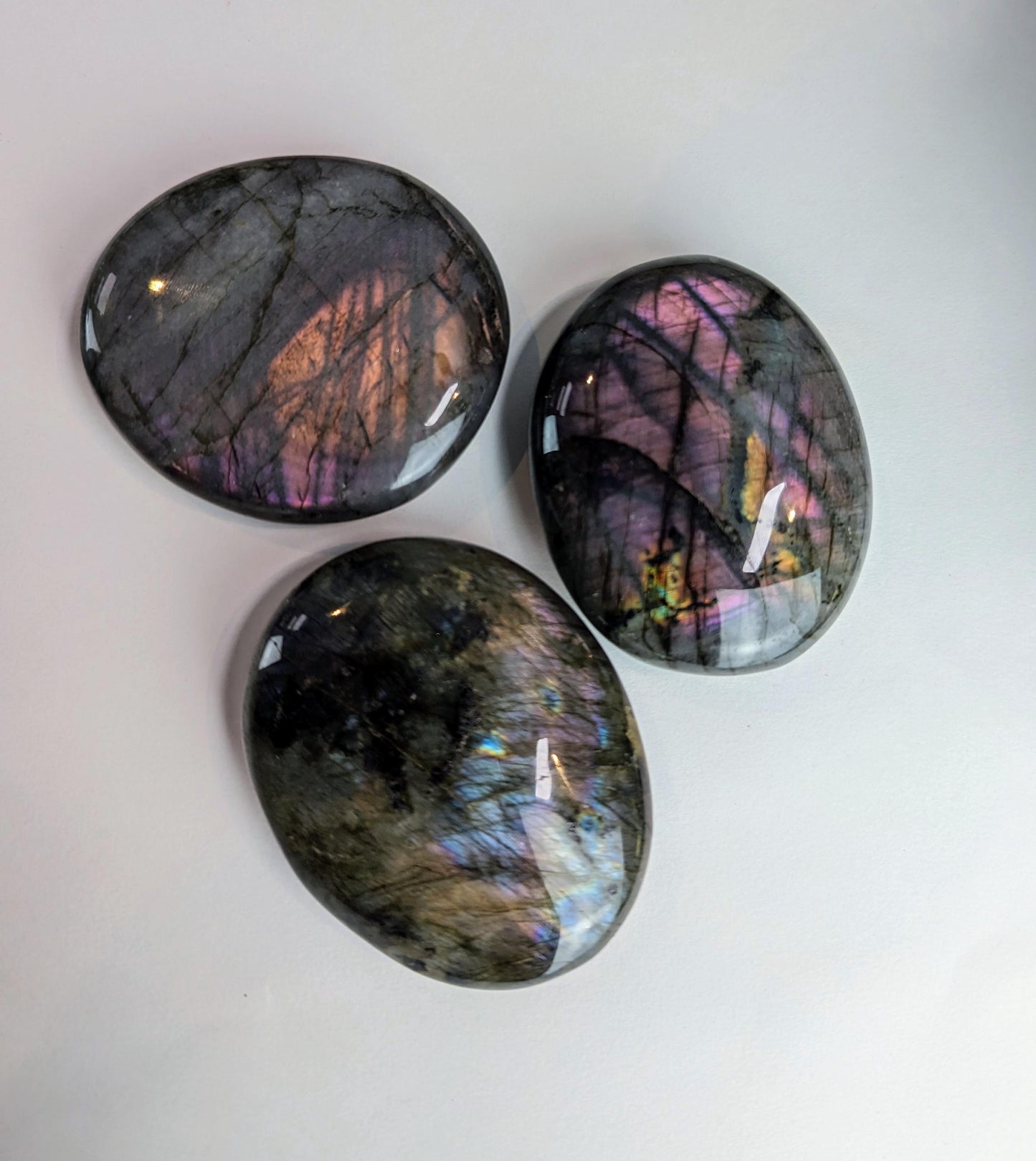 Labradorite Galet Violette, 100% naturelle fait main, protection et beauté unique